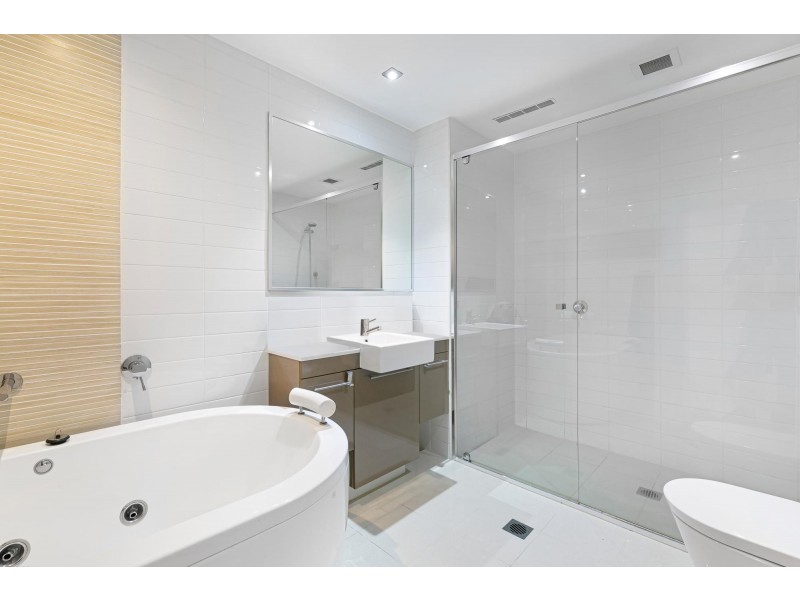 112/22-24 Ben Lexcen Place, Robina QLD 4226