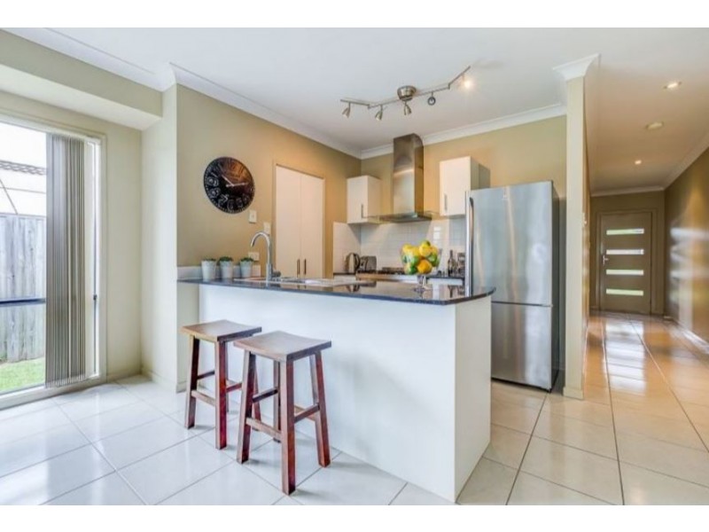 71 McAuley Parade, Pacific Pines QLD 4211