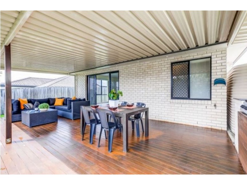 71 McAuley Parade, Pacific Pines QLD 4211