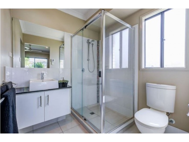 71 McAuley Parade, Pacific Pines QLD 4211