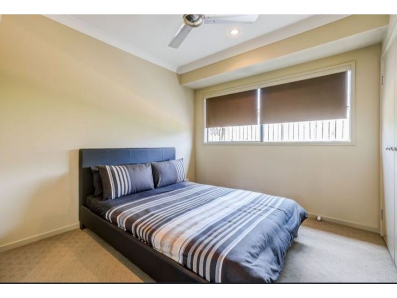 71 McAuley Parade, Pacific Pines QLD 4211