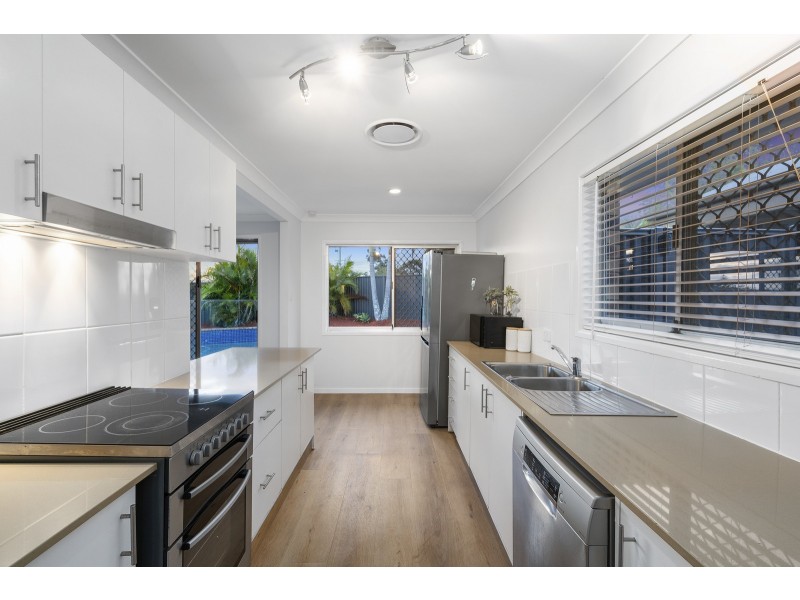 33 McCowan Street, Ashmore QLD 4214