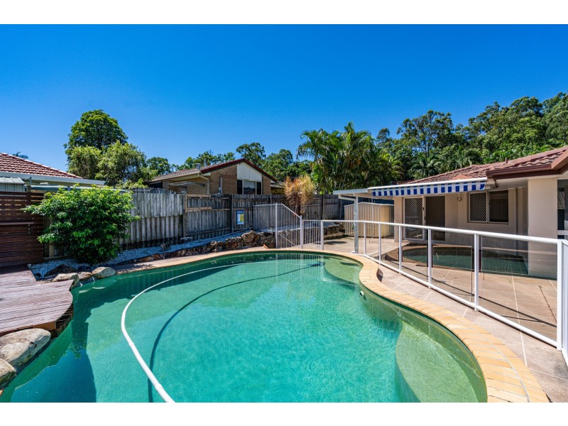 8 Woodstock Court, Parkwood QLD 4214