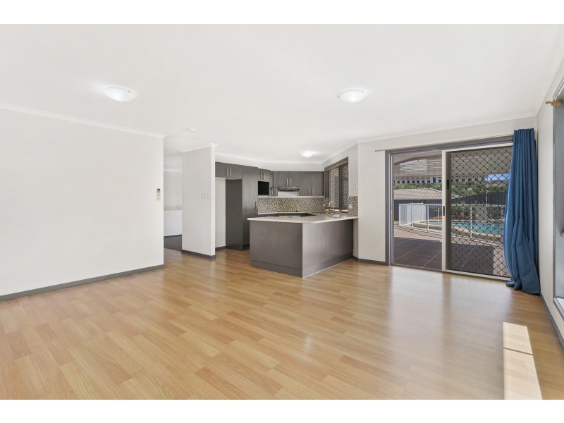 8 Woodstock Court, Parkwood QLD 4214