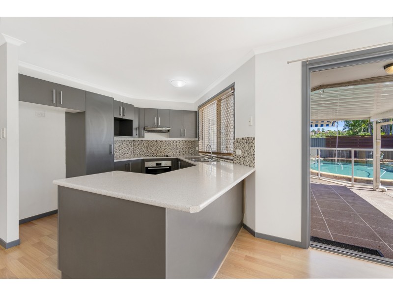 8 Woodstock Court, Parkwood QLD 4214