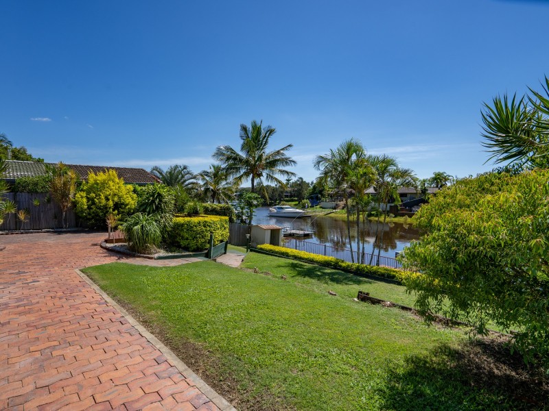 71 Witt Avenue, Carrara QLD 4211