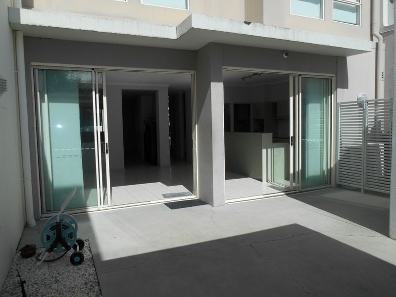 30 Moores Crescent, Varsity Lakes QLD 4227