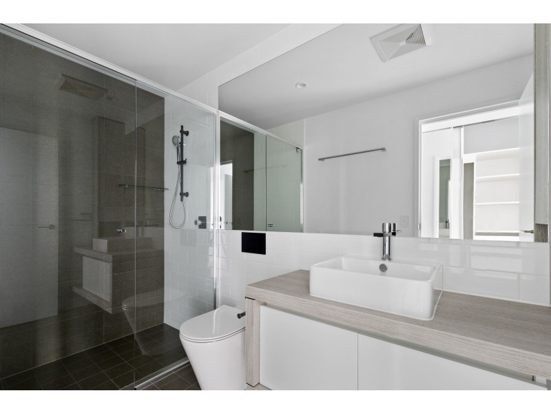 87/72 The Esplanade, Burleigh Heads QLD 4220