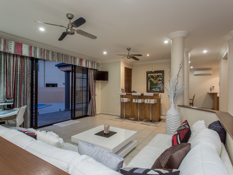 64 Peach Drive, Robina QLD 4226