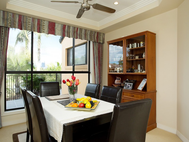 64 Peach Drive, Robina QLD 4226