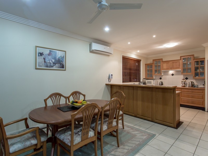 64 Peach Drive, Robina QLD 4226