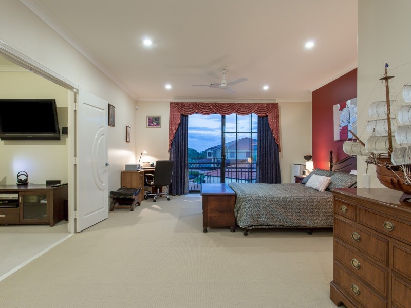 64 Peach Drive, Robina QLD 4226