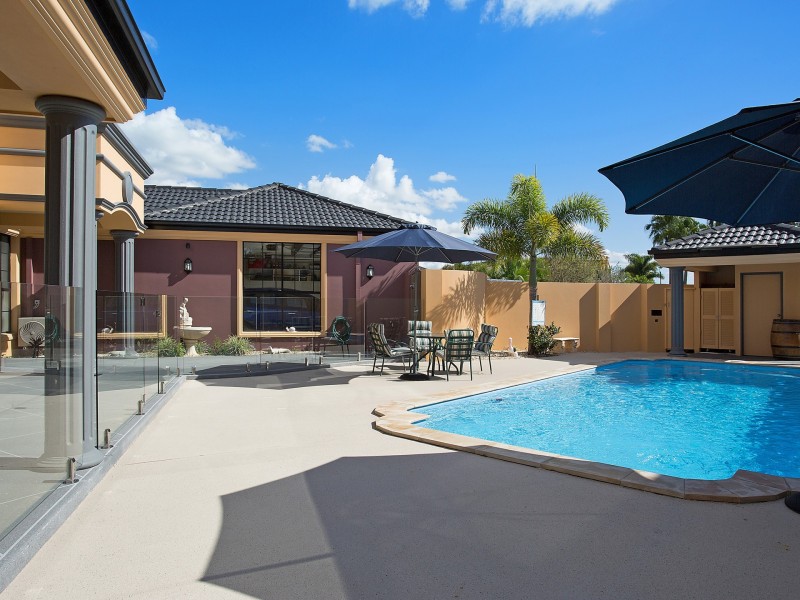 64 Peach Drive, Robina QLD 4226