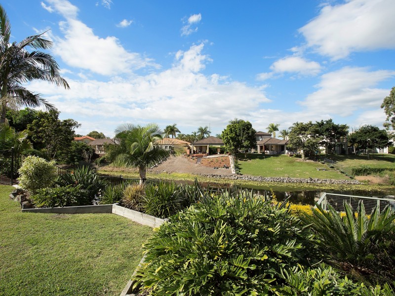 64 Peach Drive, Robina QLD 4226