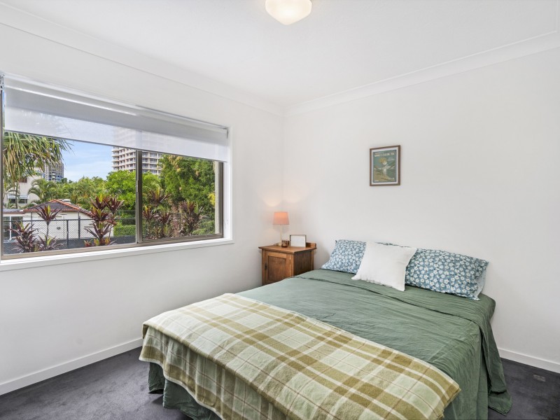 7/22 Wharf Road, Broadbeach QLD 4218