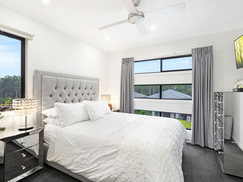 17 Greenview Place, Reedy Creek QLD 4227