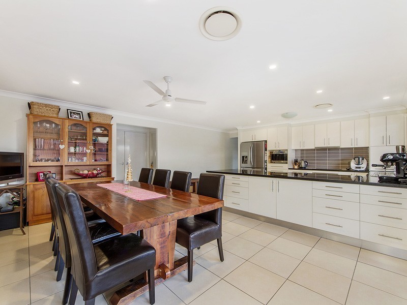 16 Hewson Court, Mudgeeraba QLD 4213