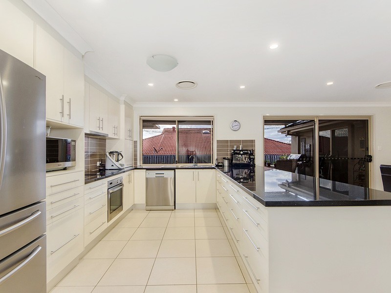16 Hewson Court, Mudgeeraba QLD 4213