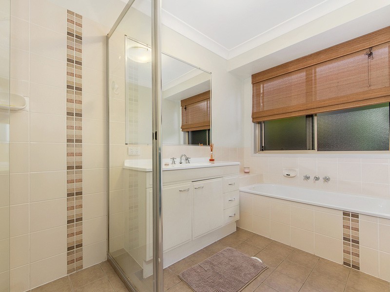 16 Hewson Court, Mudgeeraba QLD 4213