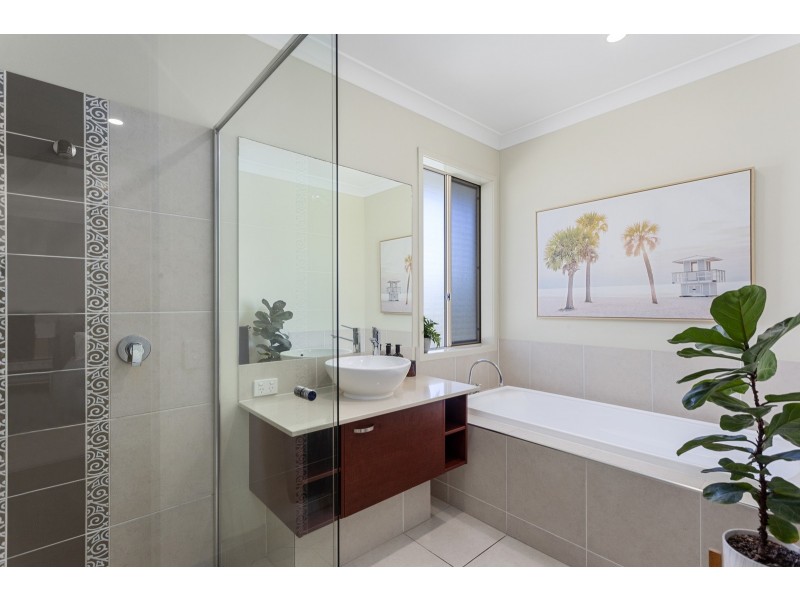 24 Rose Valley Drive, Upper Coomera QLD 4209