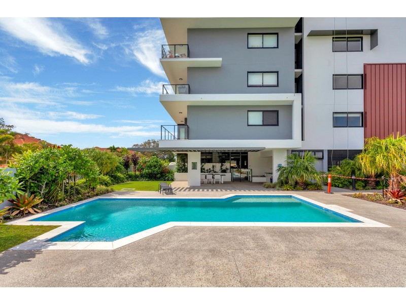 304/112 Palm Meadows Drive, Carrara QLD 4211