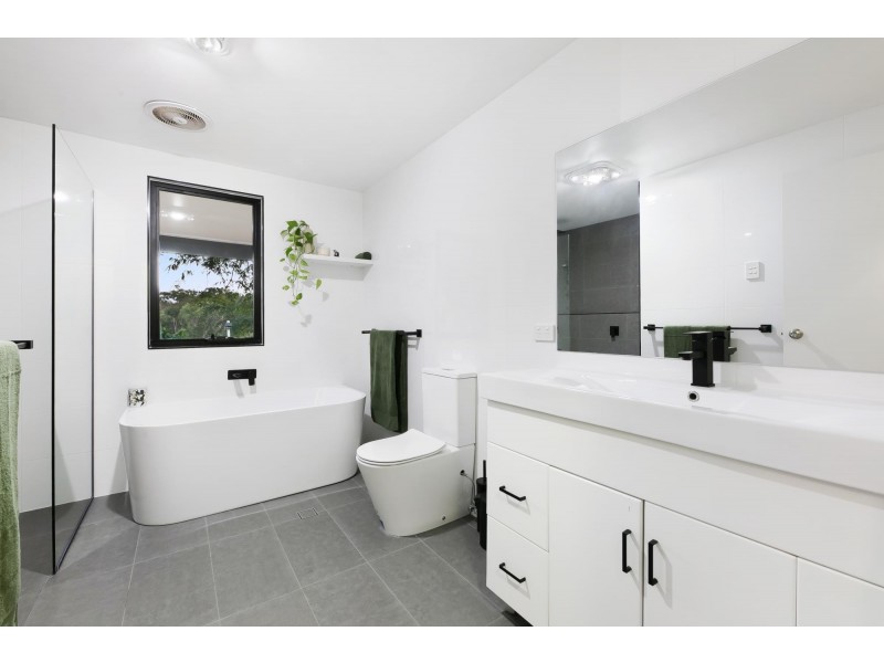 1/52 Bonogin Road, Mudgeeraba QLD 4213