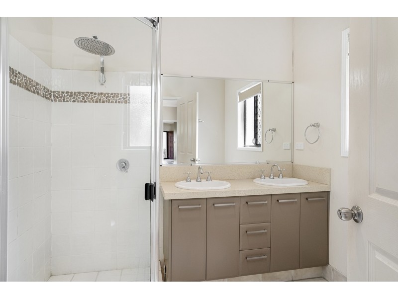 3 Morea Court, Varsity Lakes QLD 4227