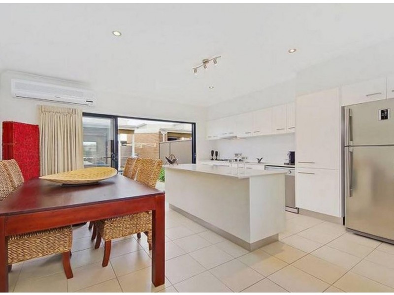 205/18 South Bay Drive, Varsity Lakes QLD 4227