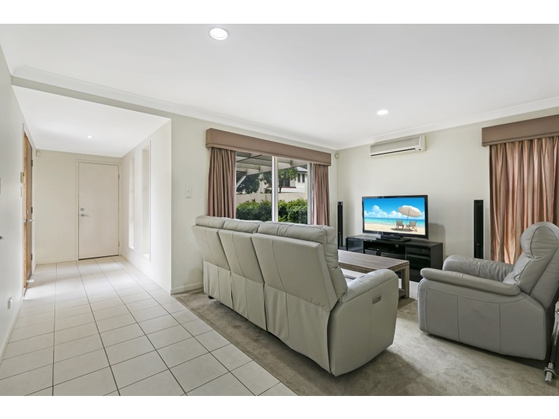 152 Easthill Drive, Robina QLD 4226