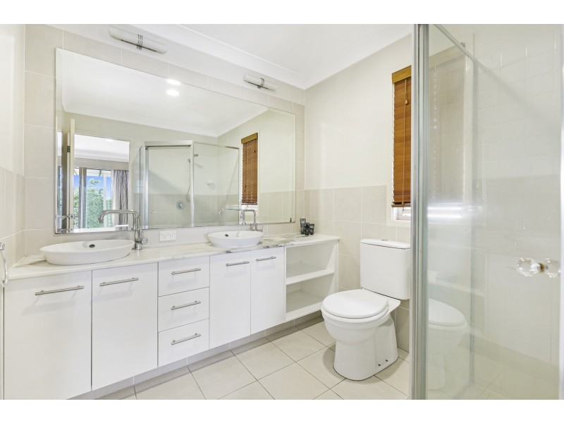 152 Easthill Drive, Robina QLD 4226