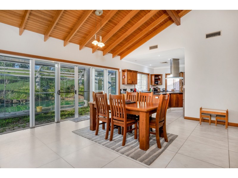 71 Tourmaline Court, Bonogin QLD 4213