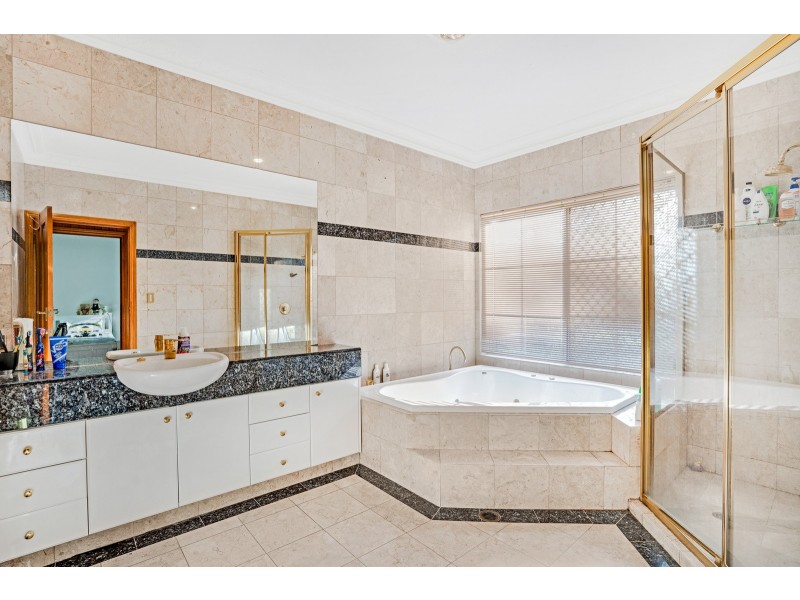 71 Tourmaline Court, Bonogin QLD 4213