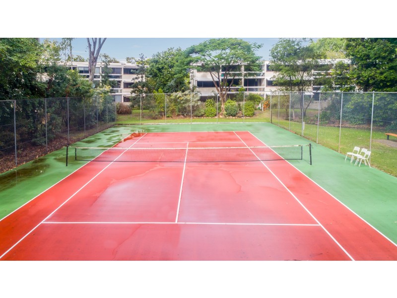 11/32-34 Rudd Street, Broadbeach Waters QLD 4218