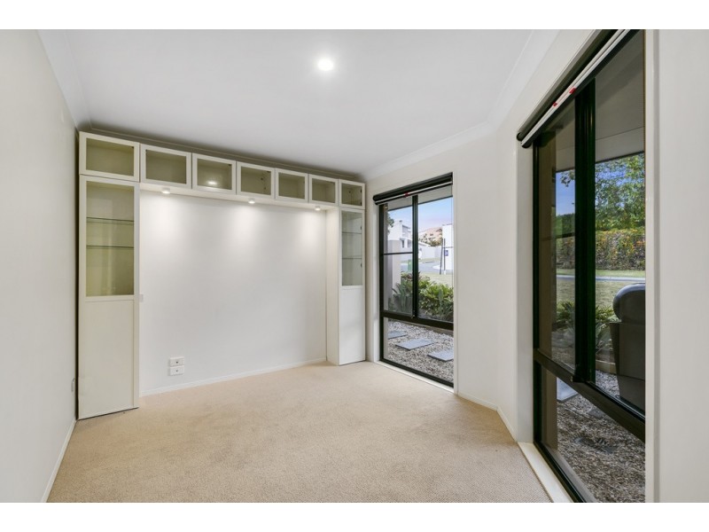 60 Sea Eagle Drive, Burleigh Waters QLD 4220