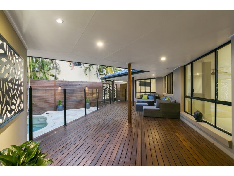 60 Sea Eagle Drive, Burleigh Waters QLD 4220
