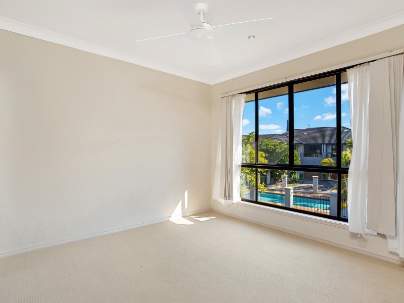 15/2 North Shore Avenue, Varsity Lakes QLD 4227