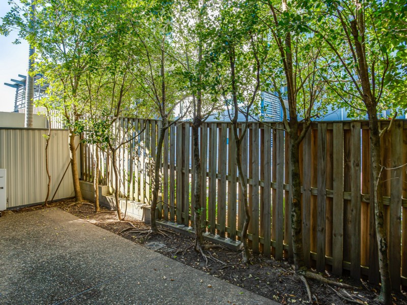 15/2 North Shore Avenue, Varsity Lakes QLD 4227