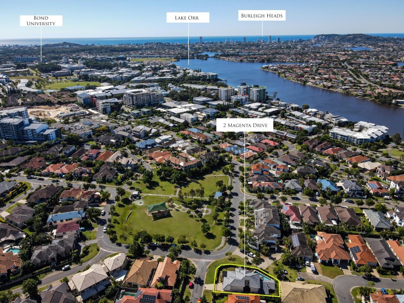 2 Magenta Drive, Varsity Lakes QLD 4227