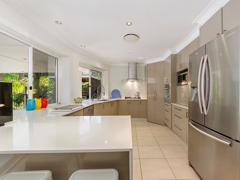 4 Pinnacle Court, Robina QLD 4226