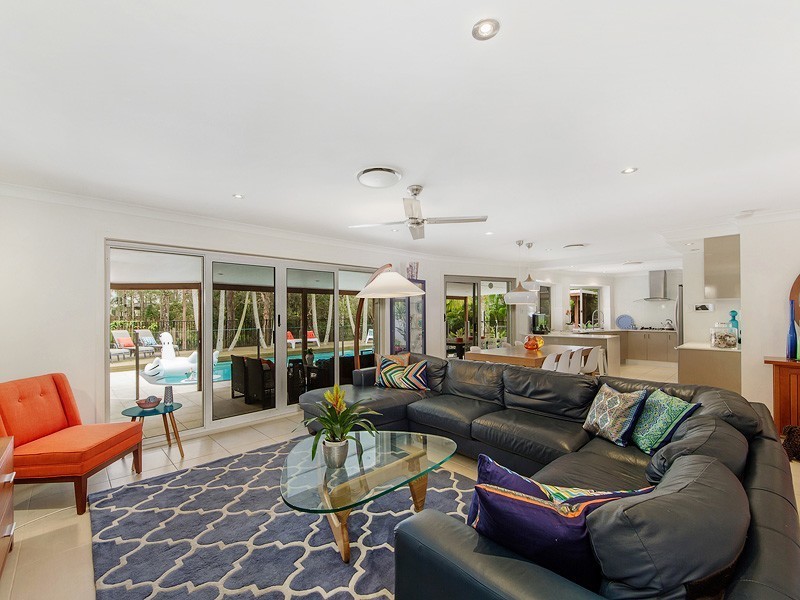 4 Pinnacle Court, Robina QLD 4226