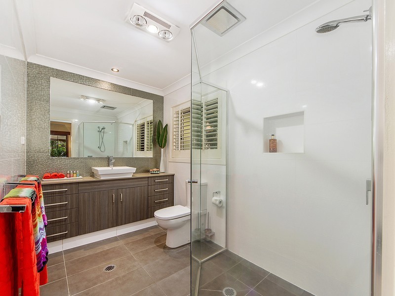 4 Pinnacle Court, Robina QLD 4226