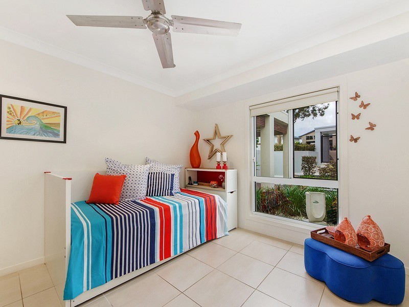 4 Pinnacle Court, Robina QLD 4226