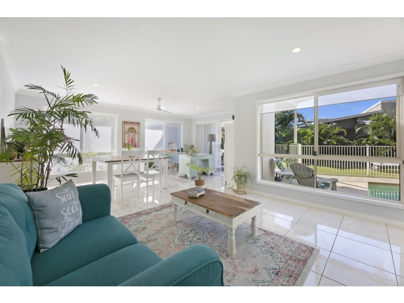 23 Heights Drive, Robina QLD 4226