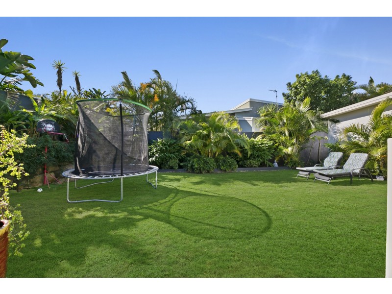 23 Heights Drive, Robina QLD 4226