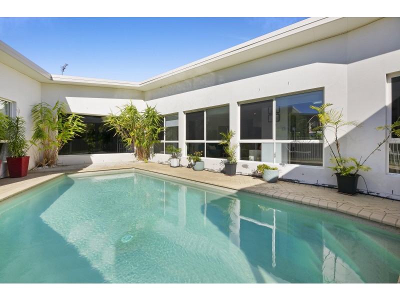 23 Heights Drive, Robina QLD 4226