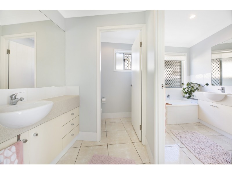 23 Heights Drive, Robina QLD 4226