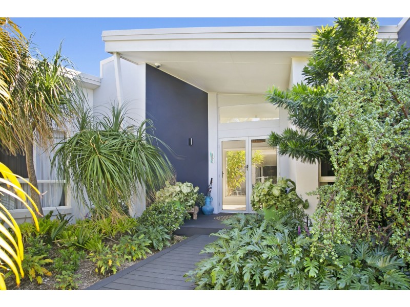 23 Heights Drive, Robina QLD 4226