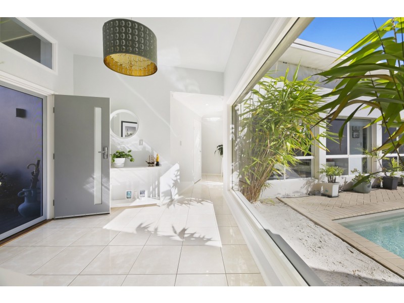 23 Heights Drive, Robina QLD 4226