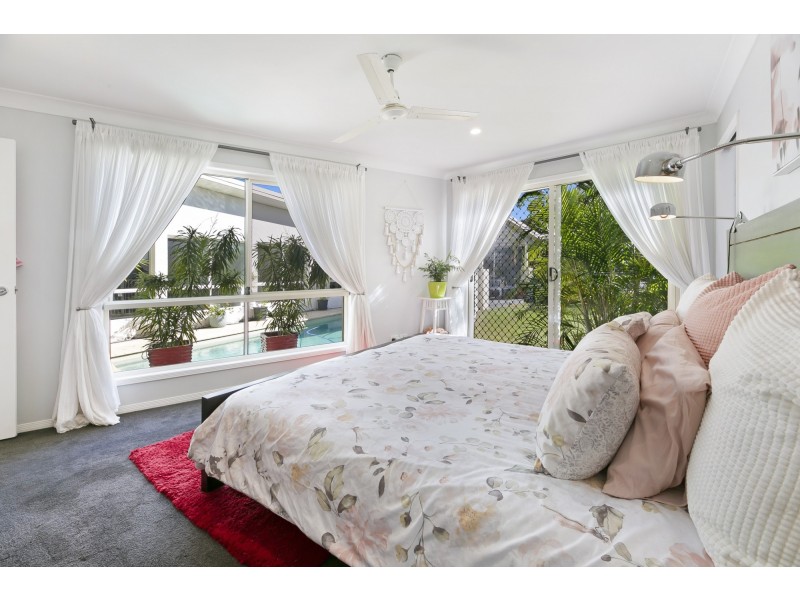 23 Heights Drive, Robina QLD 4226