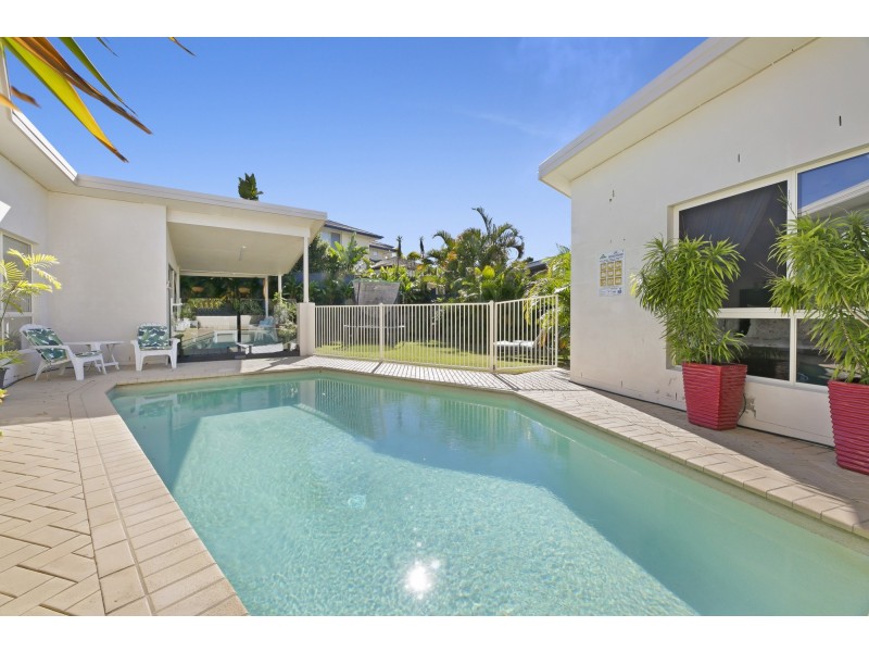 23 Heights Drive, Robina QLD 4226